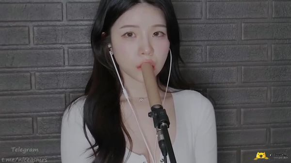 yeonchu 最新会员ASMR福利吃麦口腔音