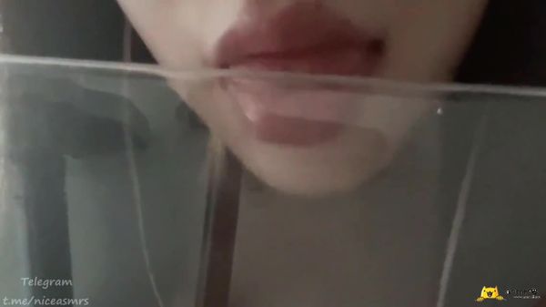 YUUU patreon ASMR福利女仆装舔耳屏