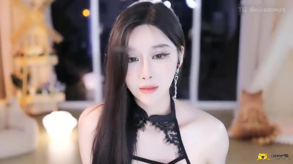 小恩雅剧情女王调教处男小狗