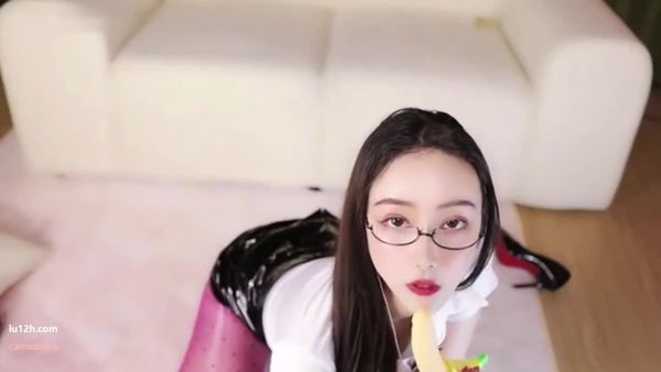虎牙奶御不听话魔法书剧情定制asmr福利：你的那里好大哦